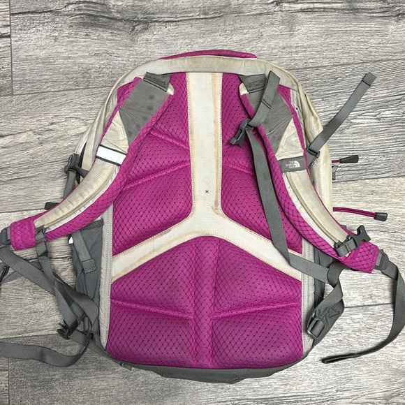 North face bookbag barley used - Picture 2 of 2